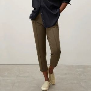 The Dream Pant Small Dark Forest Everlane jogger casual work pants Olive green